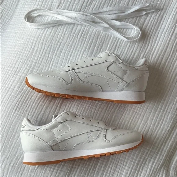 NWT/NIB • Reebok Women's Classic White Leather Sneakers • Women’s US 7.5 - Picture 4 of 14